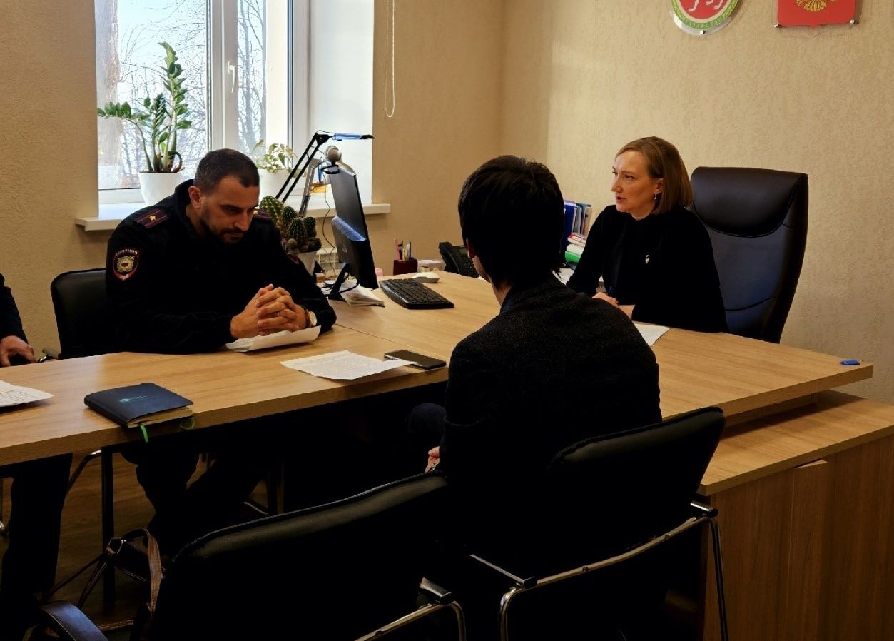 Цифры выглядят спокойно: рынок легальный, нарушений по документам нет.